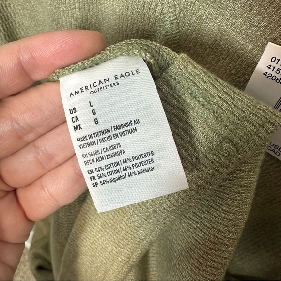 American Eagle Standard Fit Long Sleeve Pullover Sweater in Green - Picture 4 of 6